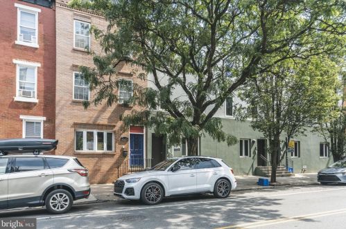 2127 Christian St, Philadelphia PA  19146-1200 exterior