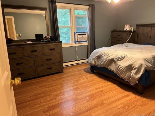 413 Dunham St, Southington CT  06489-1216 exterior
