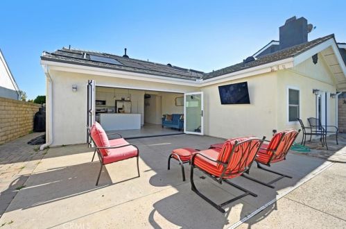 48 Carver, Irvine CA  92620-3319 exterior
