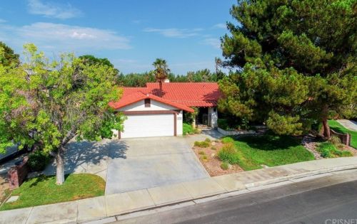 43721 Home Place Dr, Lancaster, CA 93536-5895