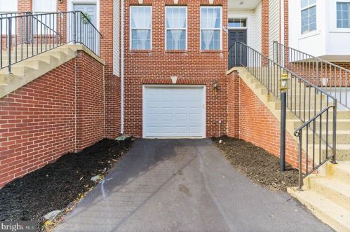 2521 James Madison Cir, Herndon, VA 20171-4322