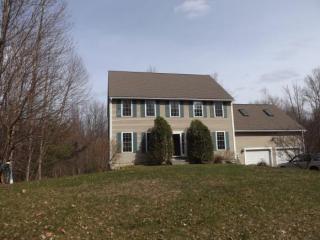 40 Chelsea Ct, Henniker, NH 03242-3183