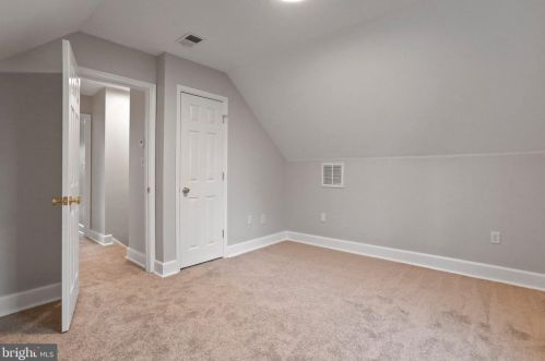 204 Quiet Place Ln, Berkeley Springs WV  25411-6633 exterior