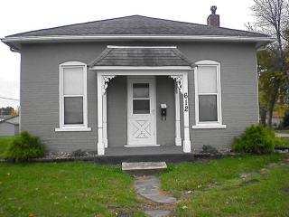 612 1st Ave, Coyne Center, IL 61264-2422