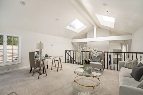 4501 Cerro Vista Dr, Anaheim CA 92807 exterior