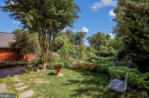 1310 Noyes Dr, Silver Spring MD 20910-2224 exterior