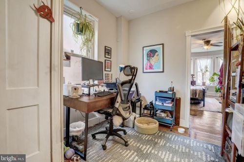 437 44 St, Philadelphia PA 19104-2910 exterior