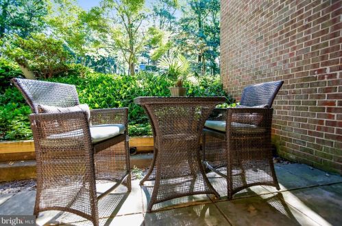 1550 Moorings Dr, Herndon, VA 20190-4277