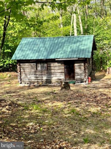 1765 Peters Mountain Ln, Upper Tract WV  26866 exterior