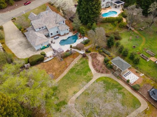 2416 Highland Hills Dr, Folsom, CA 95762-5602