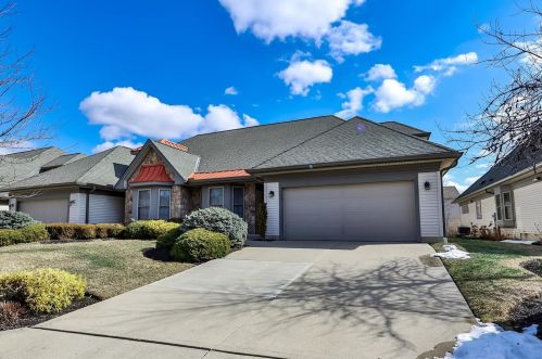 1712 Harmon Dr, Cincinnati, OH 45215-1464