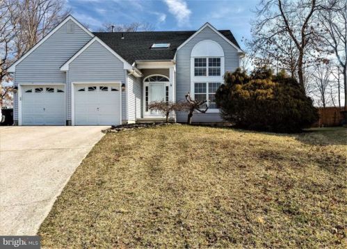 16 Carroll Ct, Erial, NJ 08081-4443