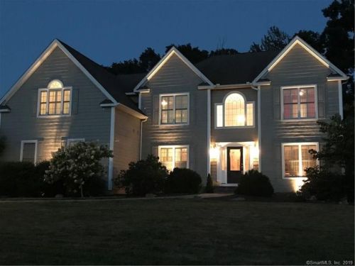 25 Block Farm Rd, Upper Stepney CT  06468-1907 exterior
