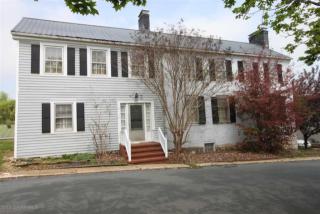 77 Main St, Greenville, VA 24440-1723