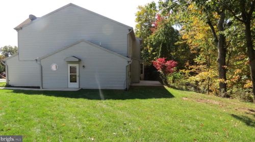 145 Hiddenwood Dr, Harrisburg, PA 17110-3930