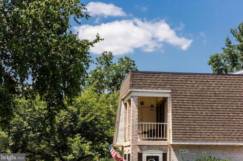 85 Valleybrook Dr, Lancaster PA  17601-4612 exterior