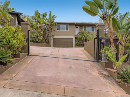 4605 Milton St, San Diego, CA 92110-1318