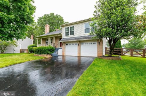 8005 Rocky Run Rd, Gainesville, VA 20155-1742