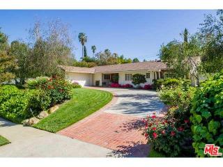 4450 Romero Dr, Los Angeles, CA 91356-5512