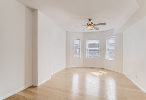 4828 Gladys Ave, Chicago, IL 60644-4937
