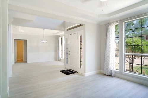 2101 Stonegate Dr, Carrollton TX  75010-4133 exterior