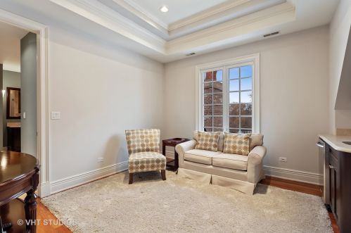 6403 Garfield Ave, Willowbrook IL  60527-5237 exterior