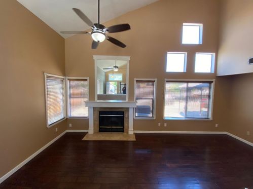5205 Laguna Crest Way, Elk Grove, CA 95758-7302