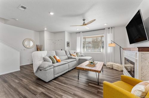 21001 60th Ave, Denver CO  80019 exterior