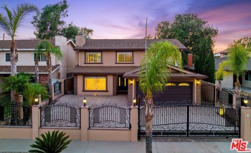7761 Allott Ave, Van Nuys, CA 91402-6407