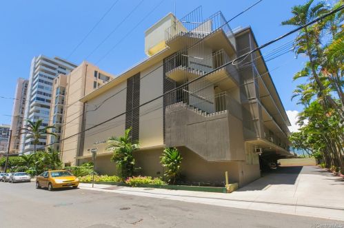 2442 Tusitala St, Honolulu HI  96815-3153 exterior