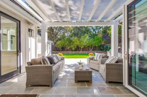 929 Russell Ave, Los Altos CA  94024-5061 exterior