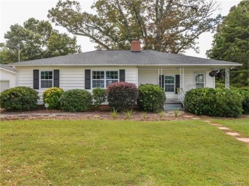 110 Glover Rd, Gastonia, NC 28056-9590