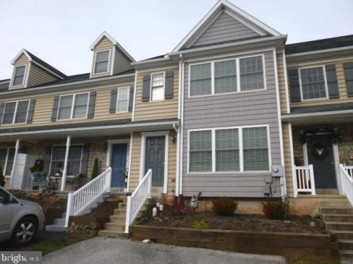 110 Kentwell Dr, York, PA 17406-6080