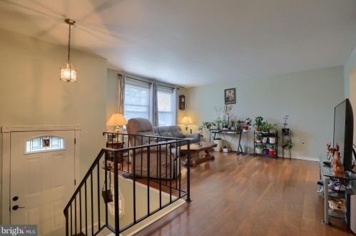 111 Tanglewood Ln, Lancaster PA  17601-3315 exterior