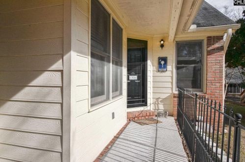 1906 Pine Lake Dr, Cayce-West Columbia, SC 29169-3414