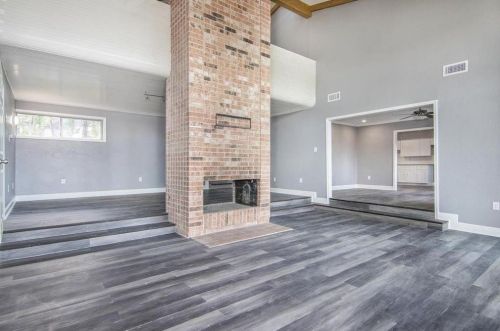 417 Brook Hollow Dr, Conroe TX  77385-9104 exterior