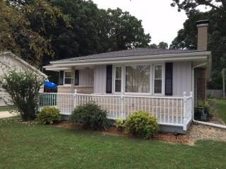 1254 Morgan St, Joliet, IL 60436-1479