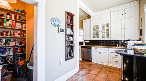 3580 Larchwood Pl, Riverside CA  92506-1236 exterior