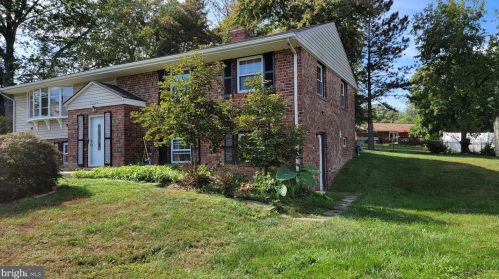 12304 Blakely Ct, Silver Spring MD 20904-1812 exterior