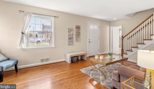 1626 Oakview Dr, Silver Spring MD 20903-2243 exterior