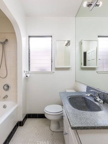 1834 Alpha Rd, Glendale CA  91208-2134 exterior