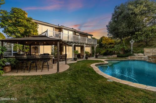 3 Humboldt St, Simi Valley, CA 93065-5359