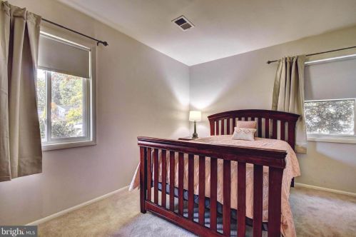 5400 Kempsville St, Springfield VA  22151-3110 exterior