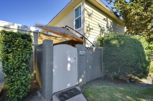 1518 Mitchell Ave, Tustin, CA 92780-5825