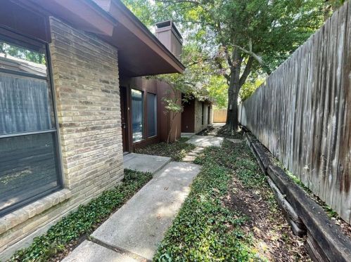 3423 Bristol Ave, Fort Worth TX  76107 exterior