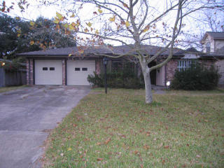 5526 Grape St, Houston TX  77096-1102 exterior