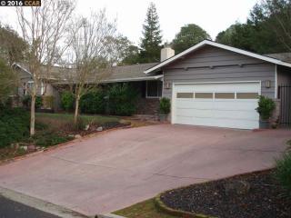 246 Scofield Dr, Moraga, CA 94556-1543