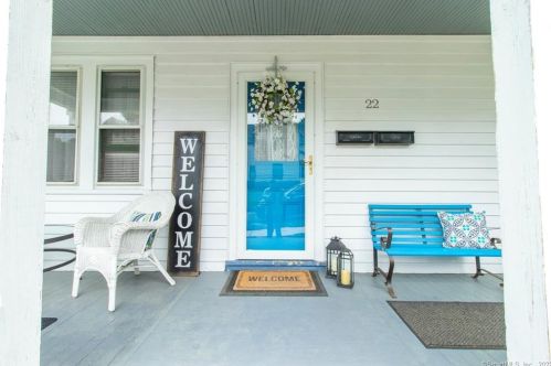 22 Cooley Ave, Middletown, CT 06457-3842
