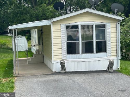 2 Dogwood Ct, Carlisle, PA 17015-7867