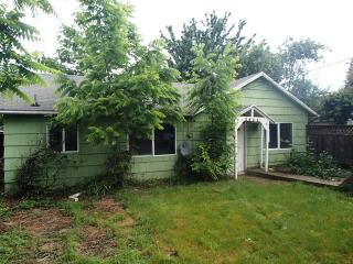 2821 Willis Blvd, Portland OR  97217-7017 exterior